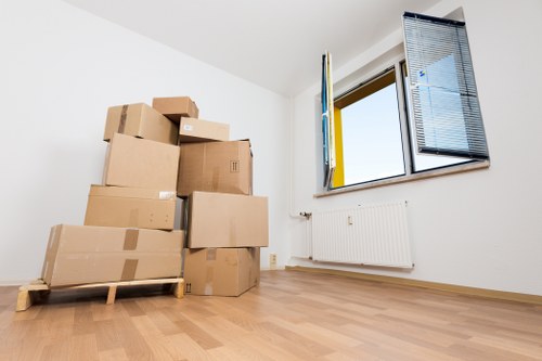 Home move and furniture delivery support with a man and van